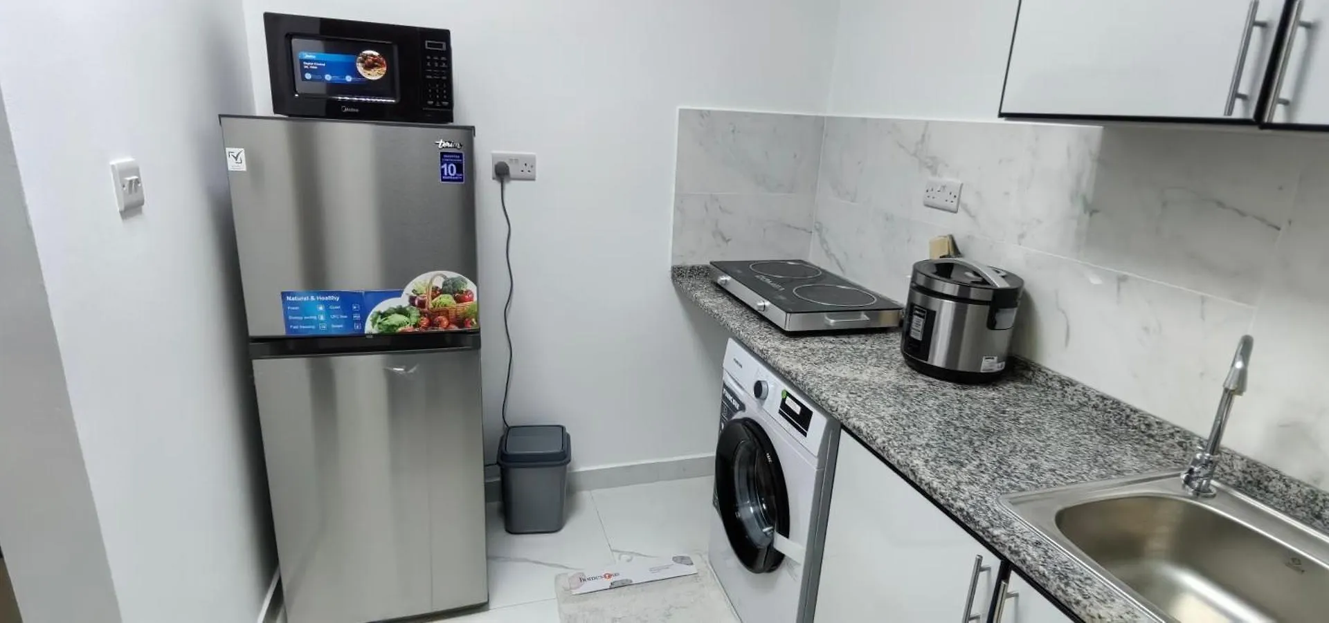 Stylish Studio Near Airport Abu Dabi Apartamento